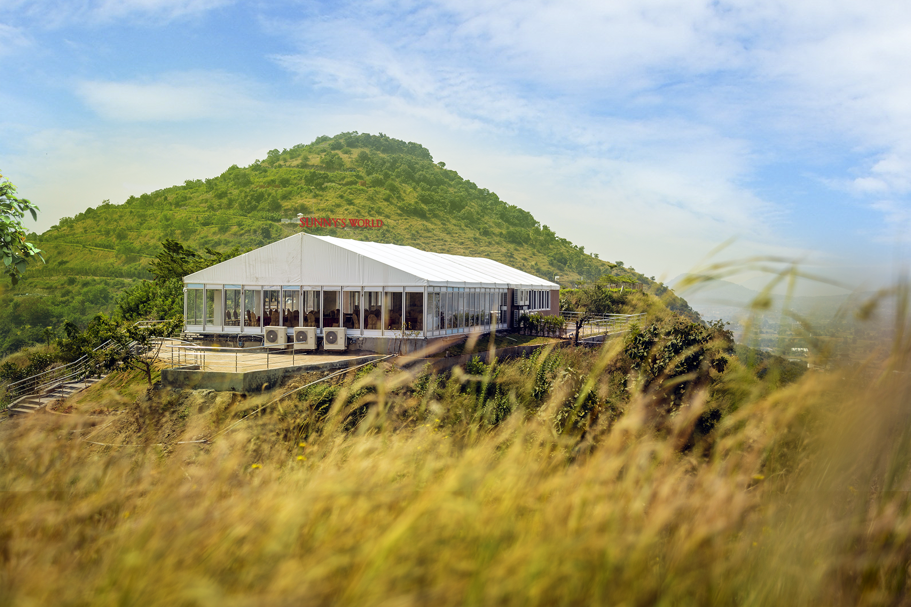 Book hall for wedding reception in pune - Sunny’s World